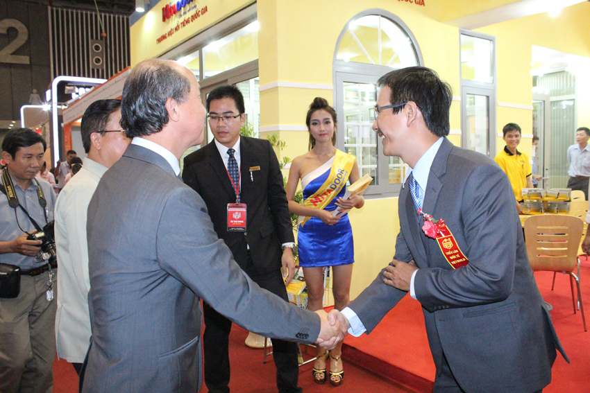 vietbuil - 06 - 2015 - mitadoor